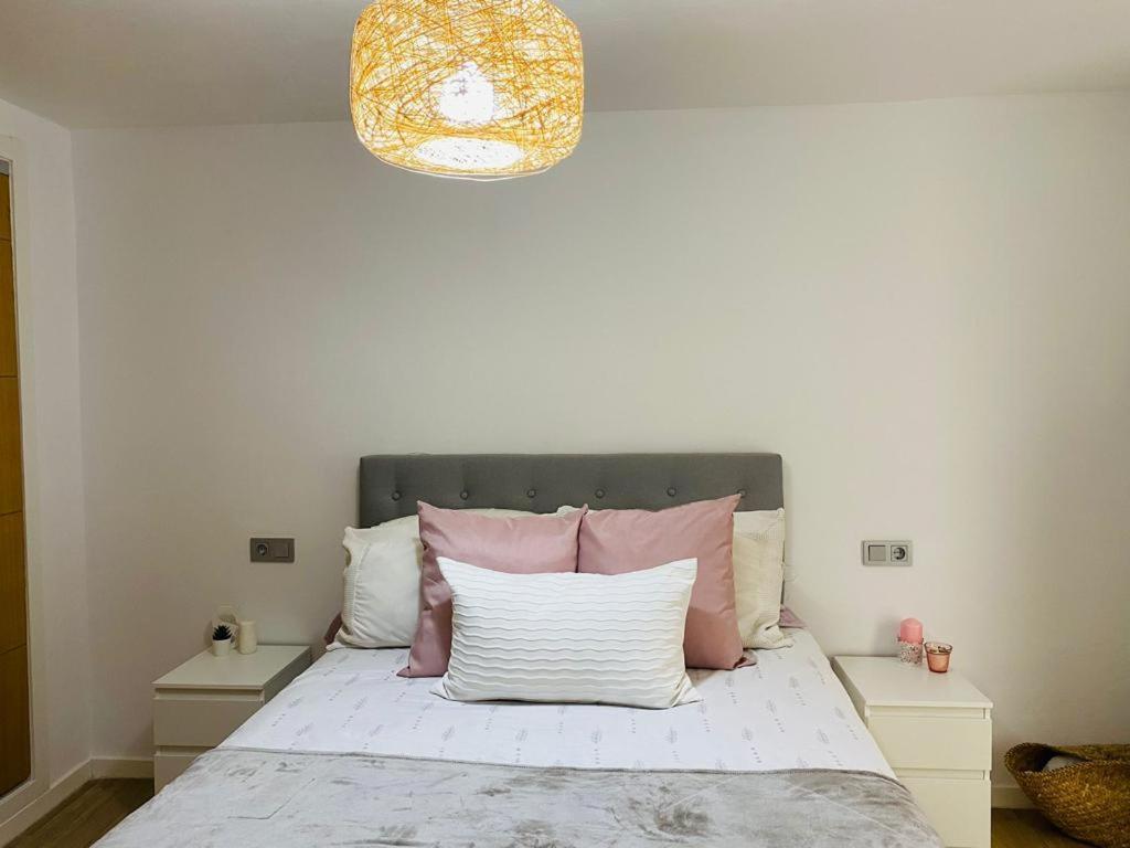 La Casita De Lu Apartment กาซาเรส ภายนอก รูปภาพ